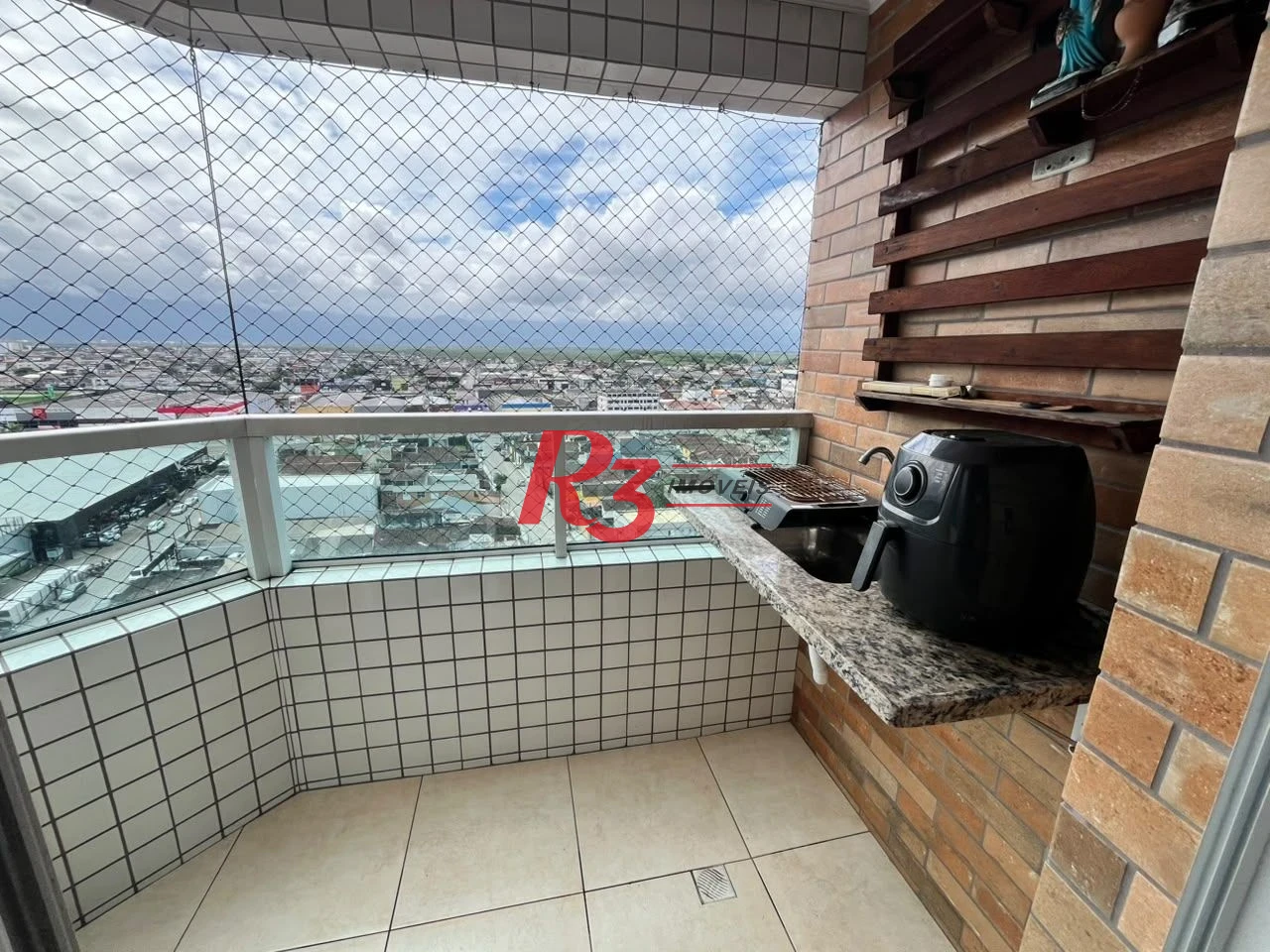 Apartamento com 2 dormitórios à venda, 58 m² por R$ 430.000,00 - Vila Guilhermina - Praia Grande/SP
