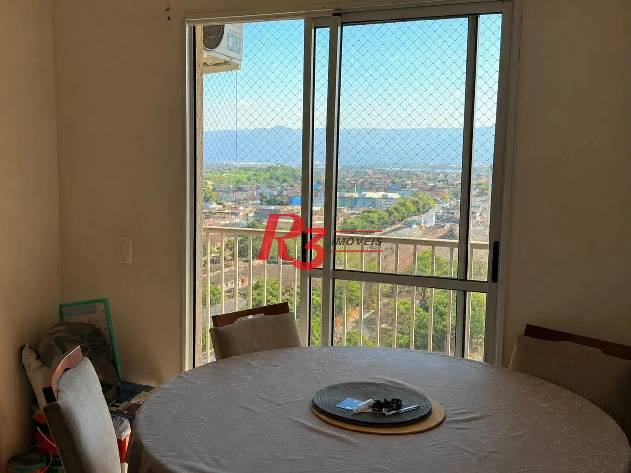 Apartamento com 2 dormitórios à venda, 53 m² por R$ 390.000,00 - Areia Branca - Santos/SP