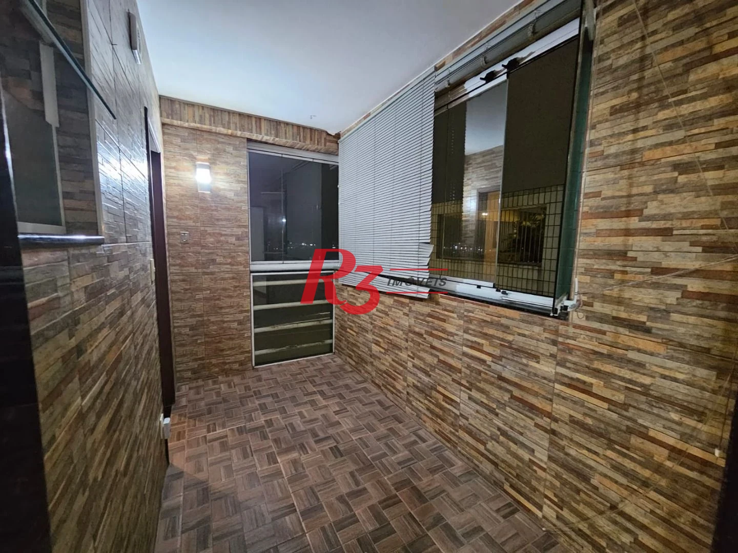 Apartamento com 1 dormitório à venda, 71 m² por R$ 350.000,00 - Centro - São Vicente/SP