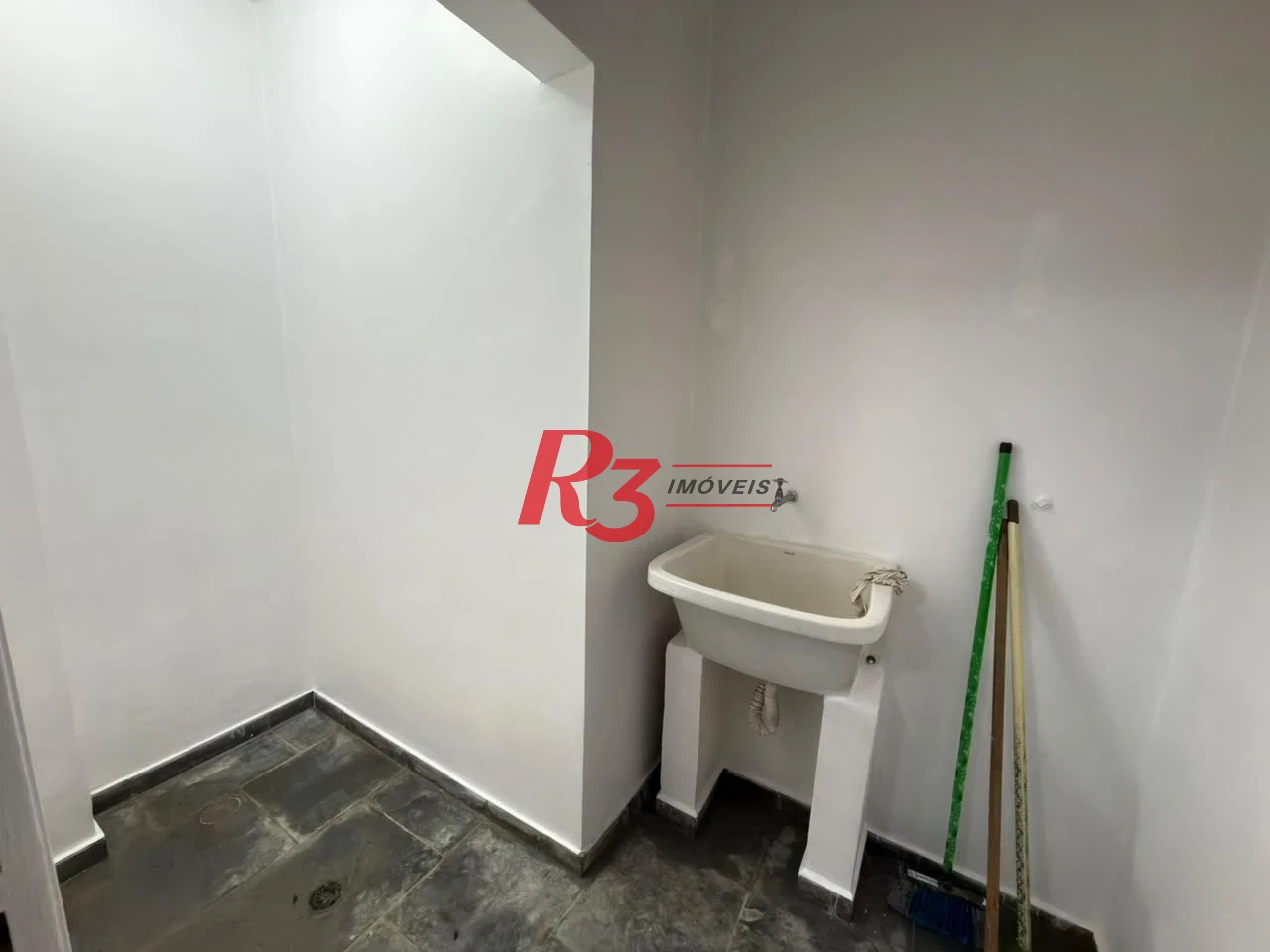 Apartamento com 2 dormitórios, 59 m² - venda por R$ 400.000,00 ou aluguel por R$ 3.100,02/mês - Boqueirão - Santos/SP