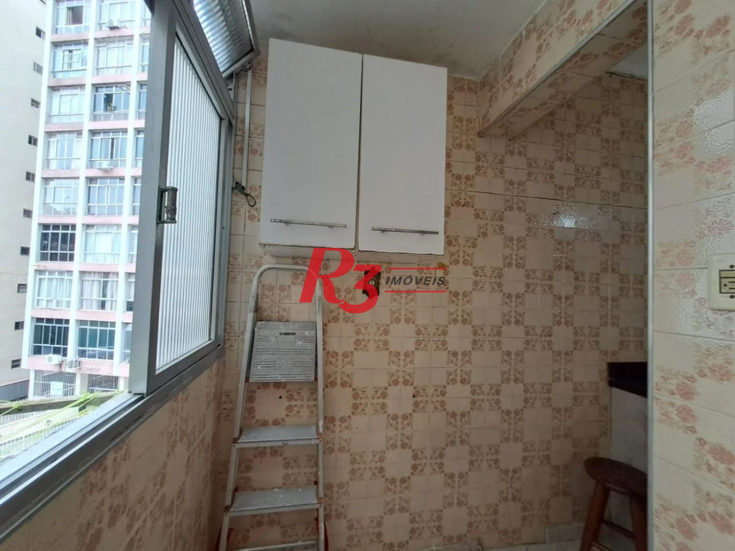 Apartamento com 2 dormitórios à venda, 65 m² por R$ 370.000,00 - José Menino - Santos/SP