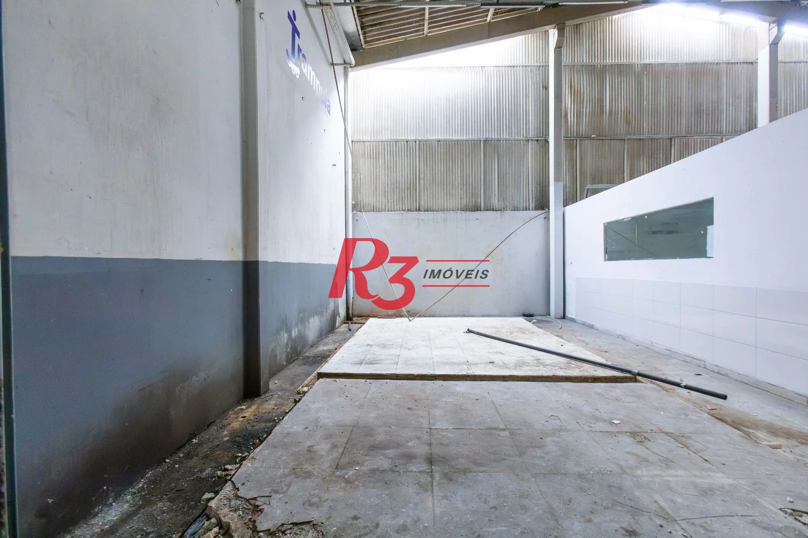Galpão para alugar, 540 m² por R$ 10.000,00/mês - Vila Matias - Santos/SP