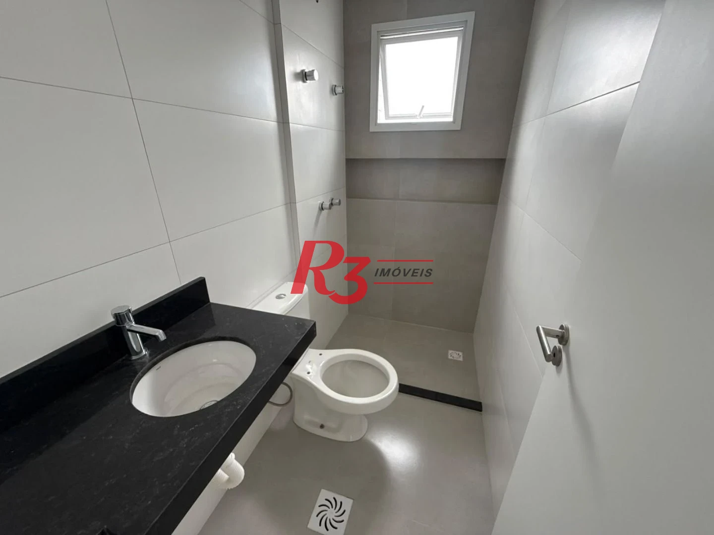 Apartamento com 2 dormitórios à venda, 67 m² por R$ 730.000,00 - Macuco - Santos/SP