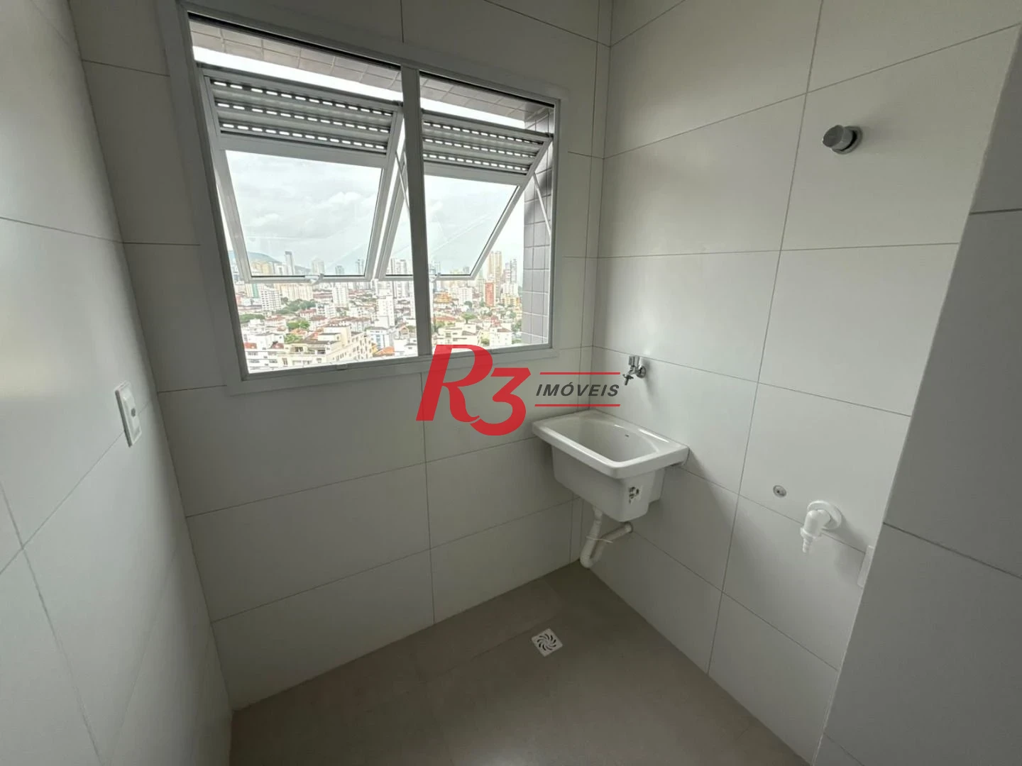Apartamento com 2 dormitórios à venda, 67 m² por R$ 730.000,00 - Macuco - Santos/SP