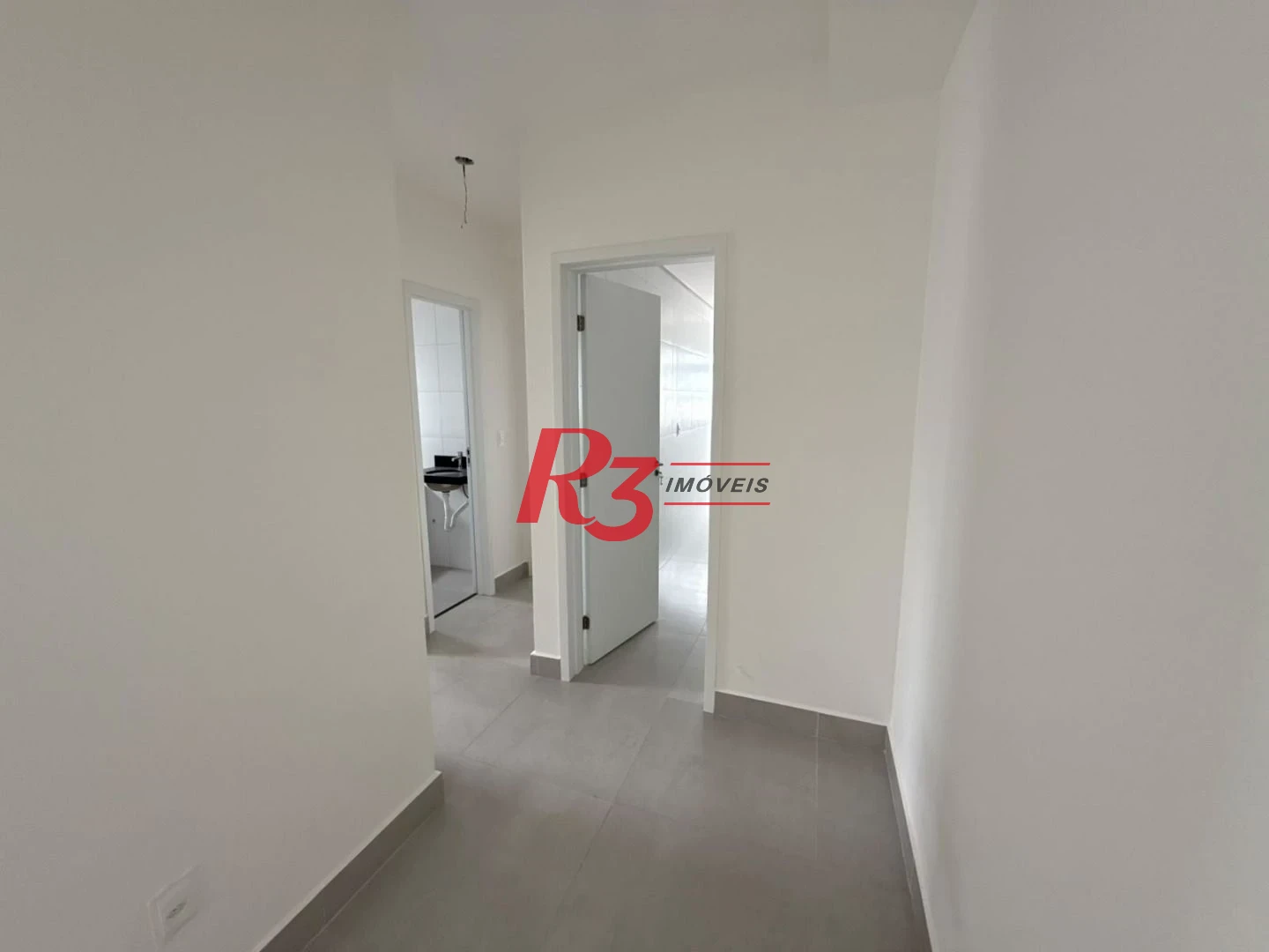 Apartamento com 2 dormitórios à venda, 67 m² por R$ 730.000,00 - Macuco - Santos/SP