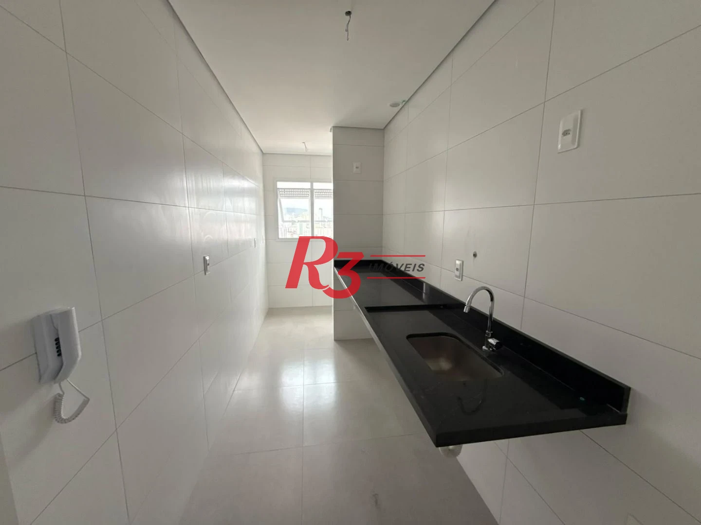 Apartamento com 2 dormitórios à venda, 67 m² por R$ 730.000,00 - Macuco - Santos/SP