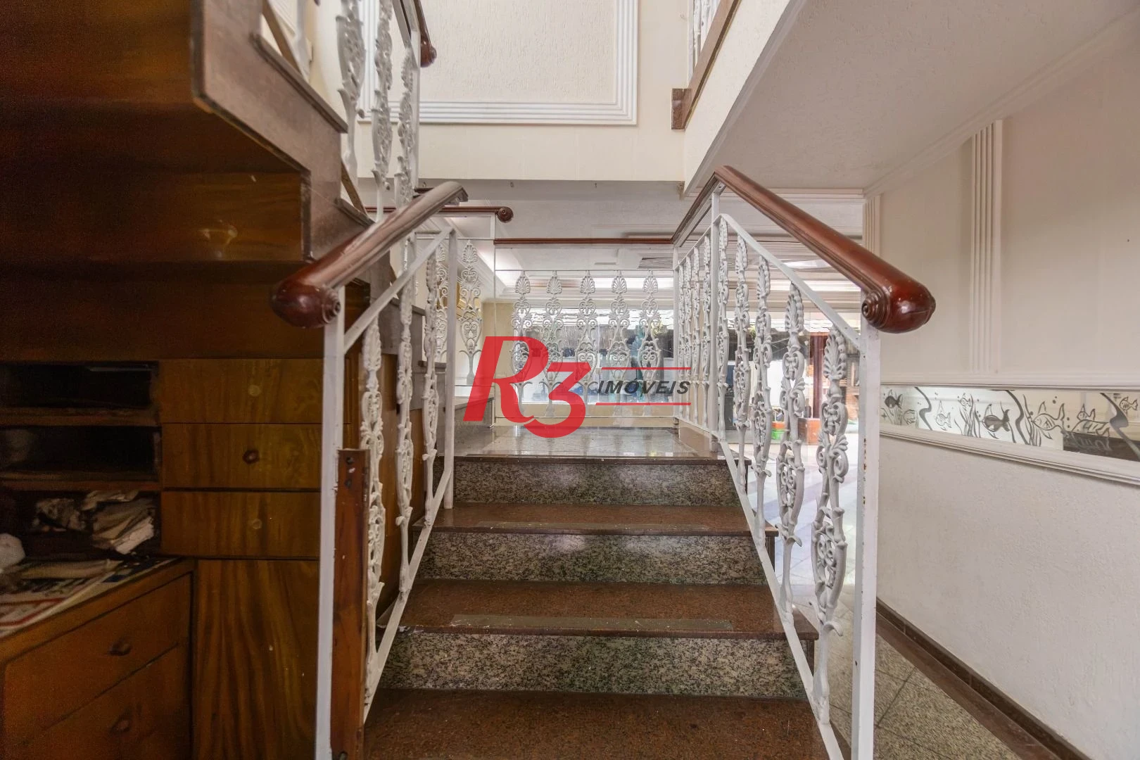 Sobrado com 3 dormitórios à venda, 260 m² por R$ 1.810.000,00 - Ponta da Praia - Santos/SP