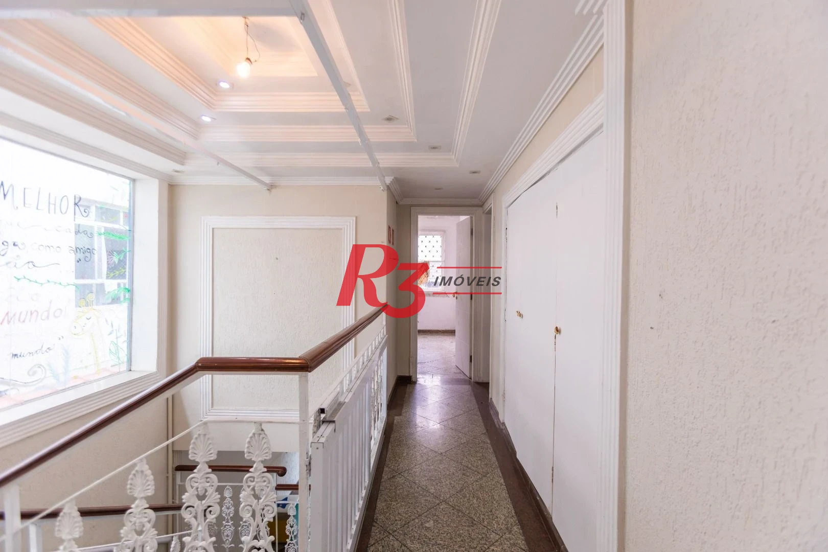 Sobrado com 3 dormitórios à venda, 260 m² por R$ 1.810.000,00 - Ponta da Praia - Santos/SP