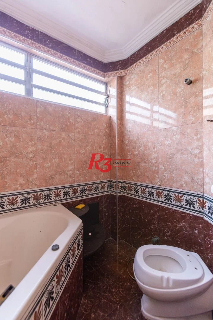 Sobrado com 3 dormitórios à venda, 260 m² por R$ 1.810.000,00 - Ponta da Praia - Santos/SP