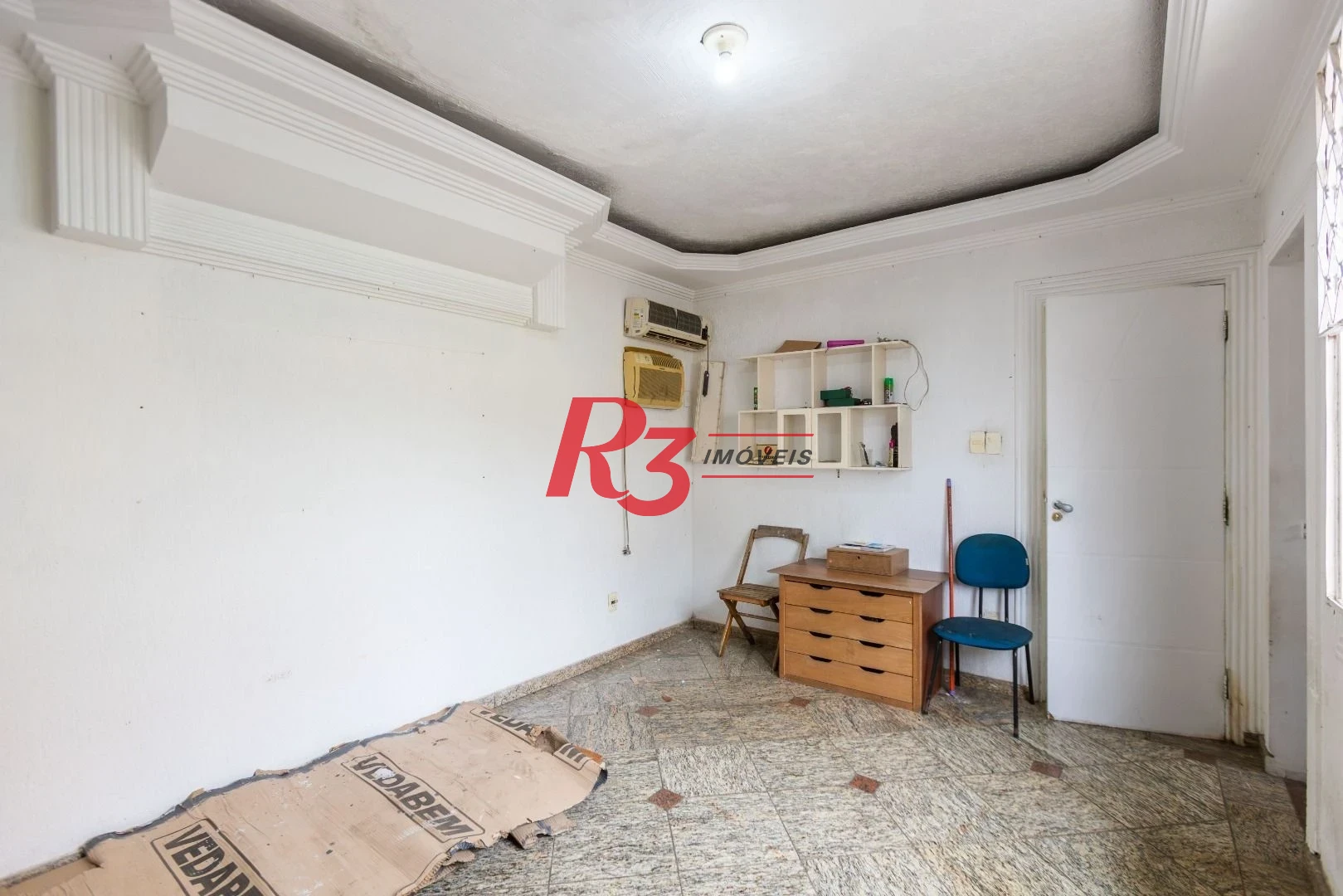 Sobrado com 3 dormitórios à venda, 260 m² por R$ 1.810.000,00 - Ponta da Praia - Santos/SP