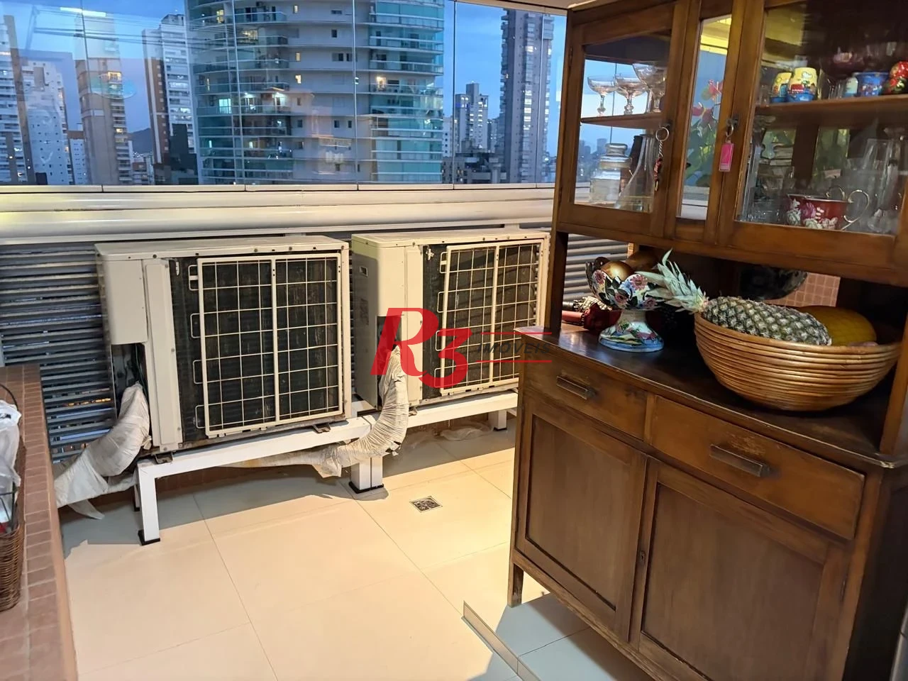 Apartamento com 4 dormitórios à venda, 221 m² por R$ 3.800.000,00 - Gonzaga - Santos/SP