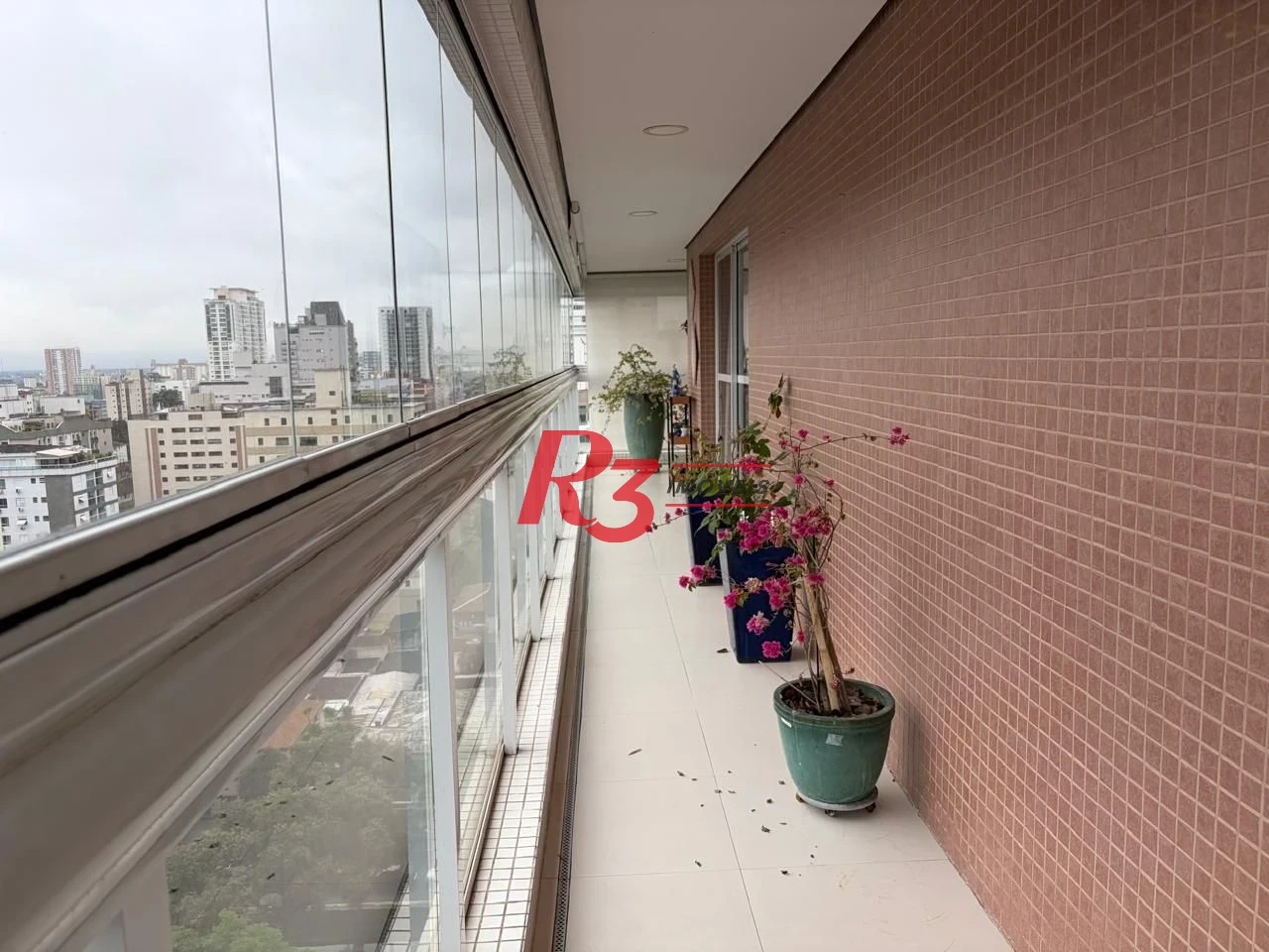 Apartamento com 4 dormitórios à venda, 221 m² por R$ 3.800.000,00 - Gonzaga - Santos/SP