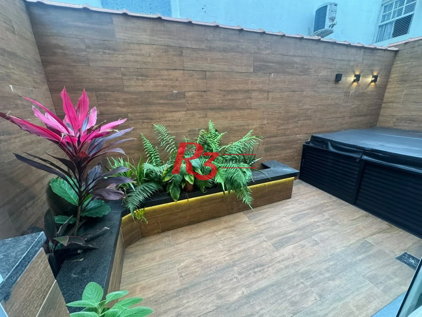 Casa com 3 dormitórios à venda, 190 m² por R$ 2.300.000,00 - Gonzaga - Santos/SP