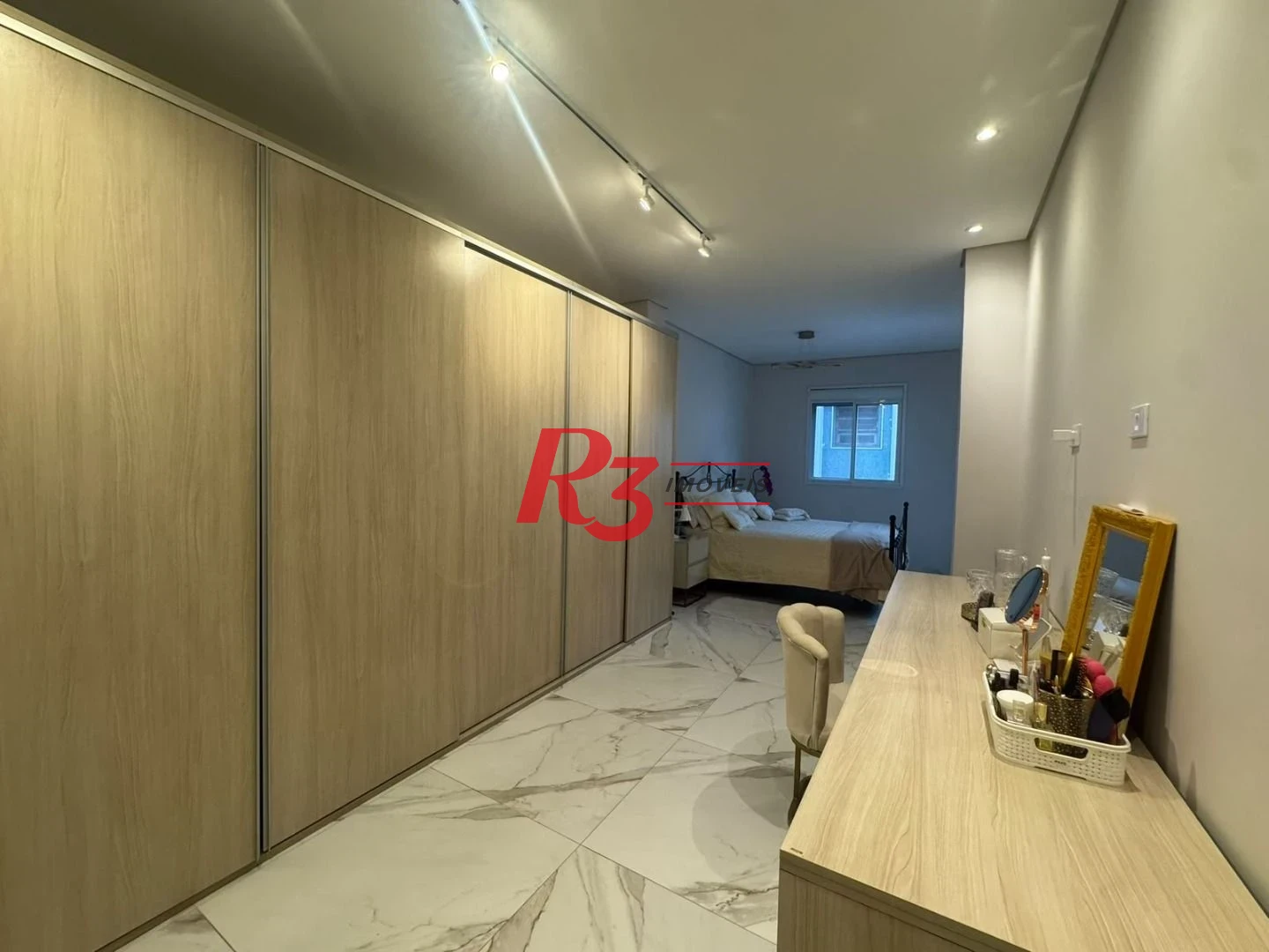 Casa com 3 dormitórios à venda, 190 m² por R$ 2.300.000,00 - Gonzaga - Santos/SP