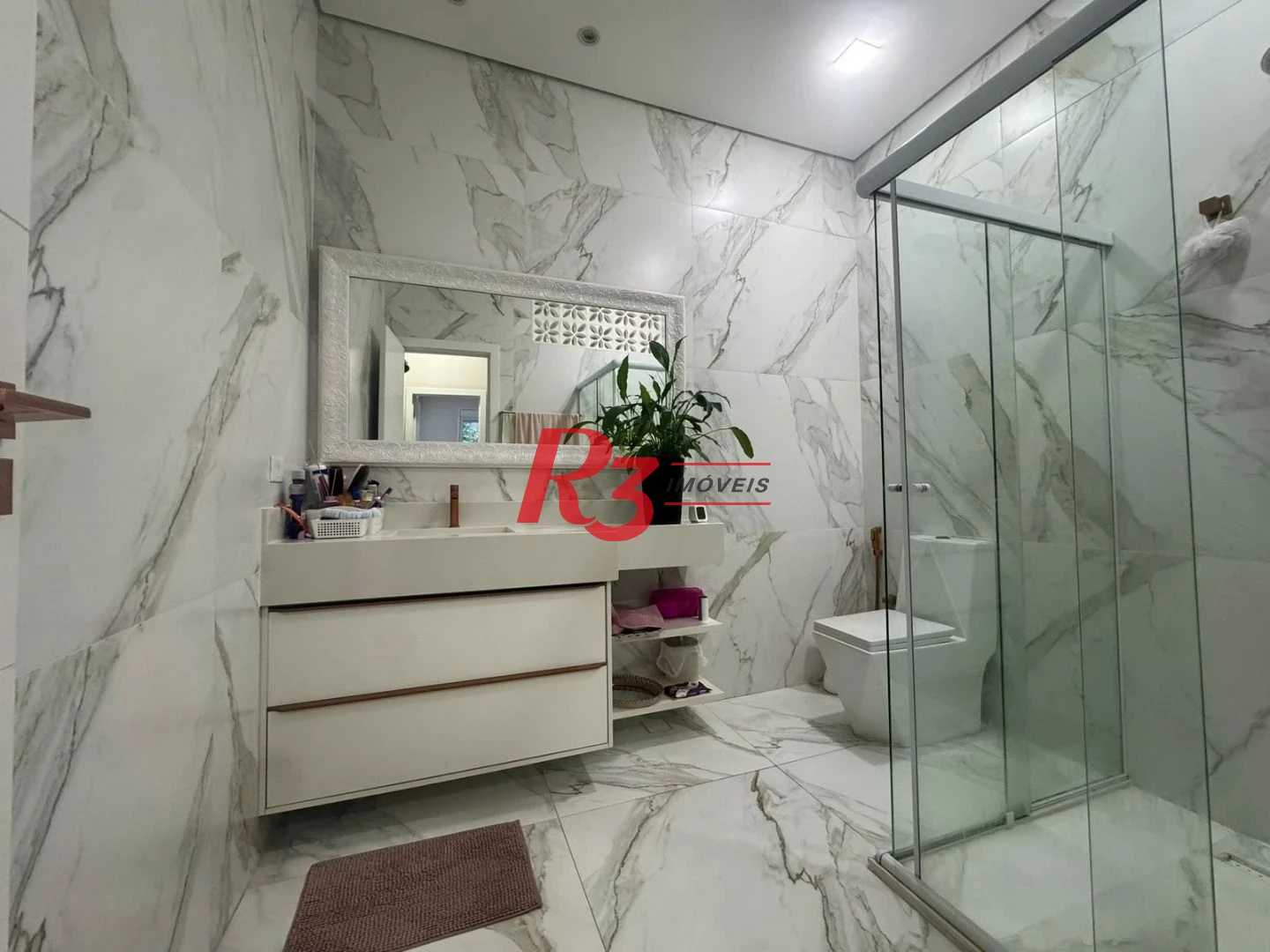 Casa com 3 dormitórios à venda, 190 m² por R$ 2.300.000,00 - Gonzaga - Santos/SP