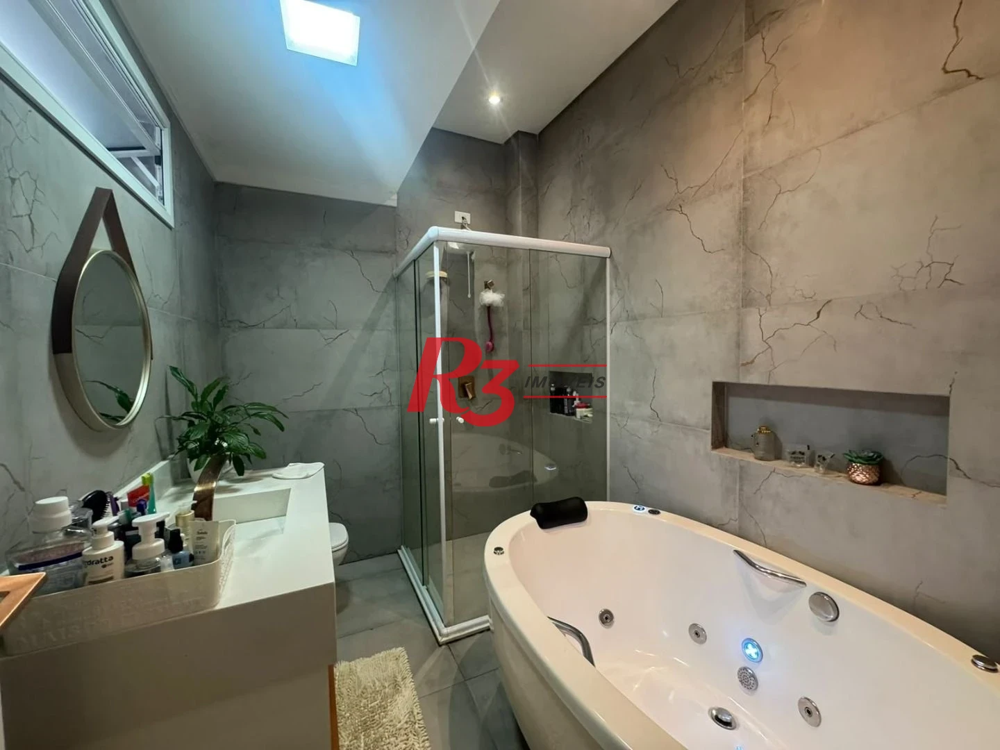 Casa com 3 dormitórios à venda, 190 m² por R$ 2.300.000,00 - Gonzaga - Santos/SP