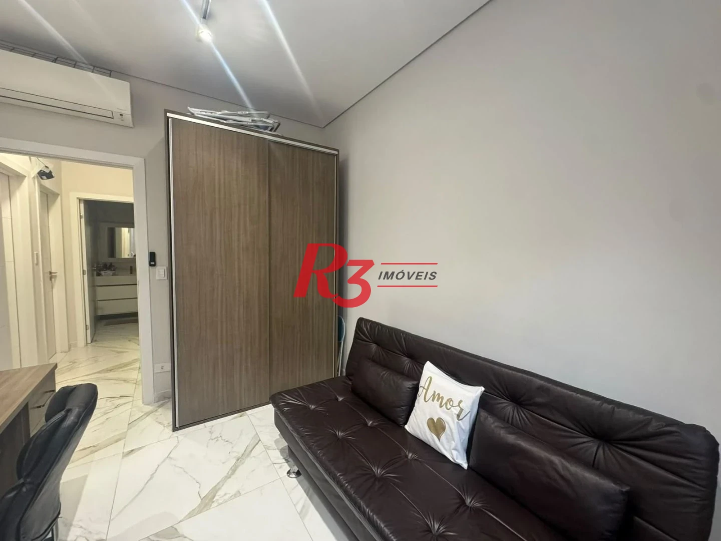 Casa com 3 dormitórios à venda, 190 m² por R$ 2.300.000,00 - Gonzaga - Santos/SP