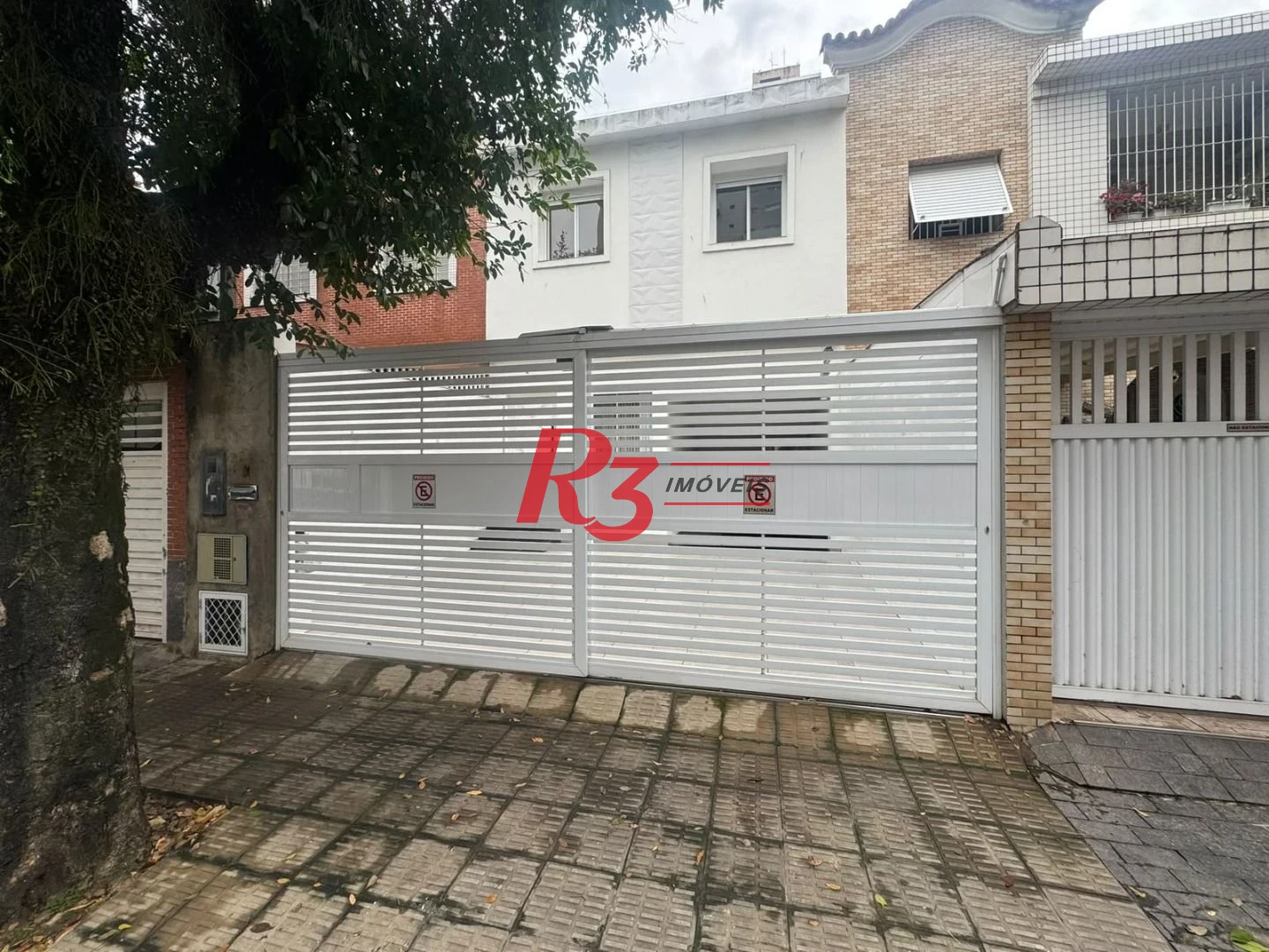 Casa com 3 dormitórios à venda, 190 m² por R$ 2.300.000,00 - Gonzaga - Santos/SP