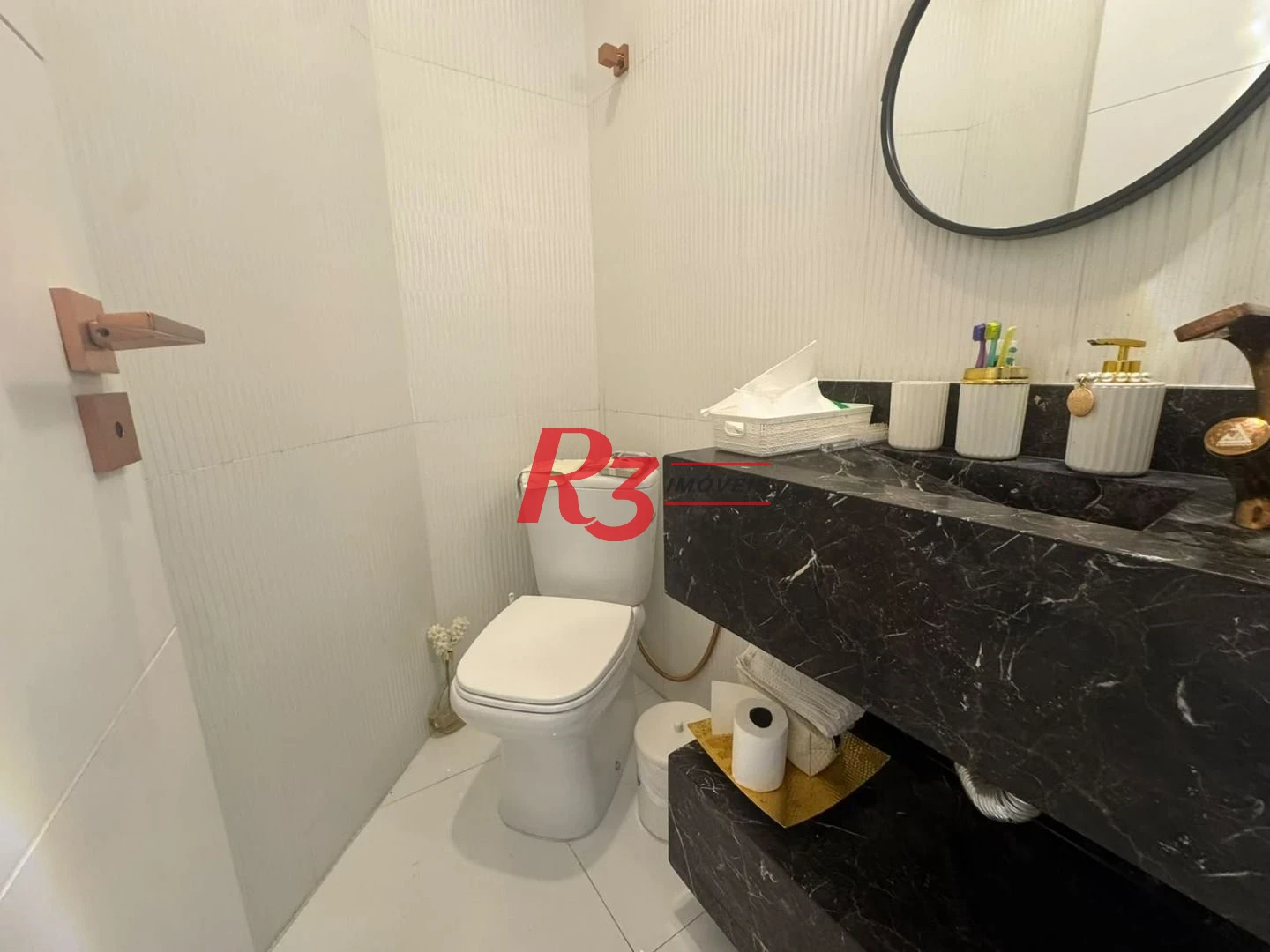 Casa com 3 dormitórios à venda, 190 m² por R$ 2.300.000,00 - Gonzaga - Santos/SP