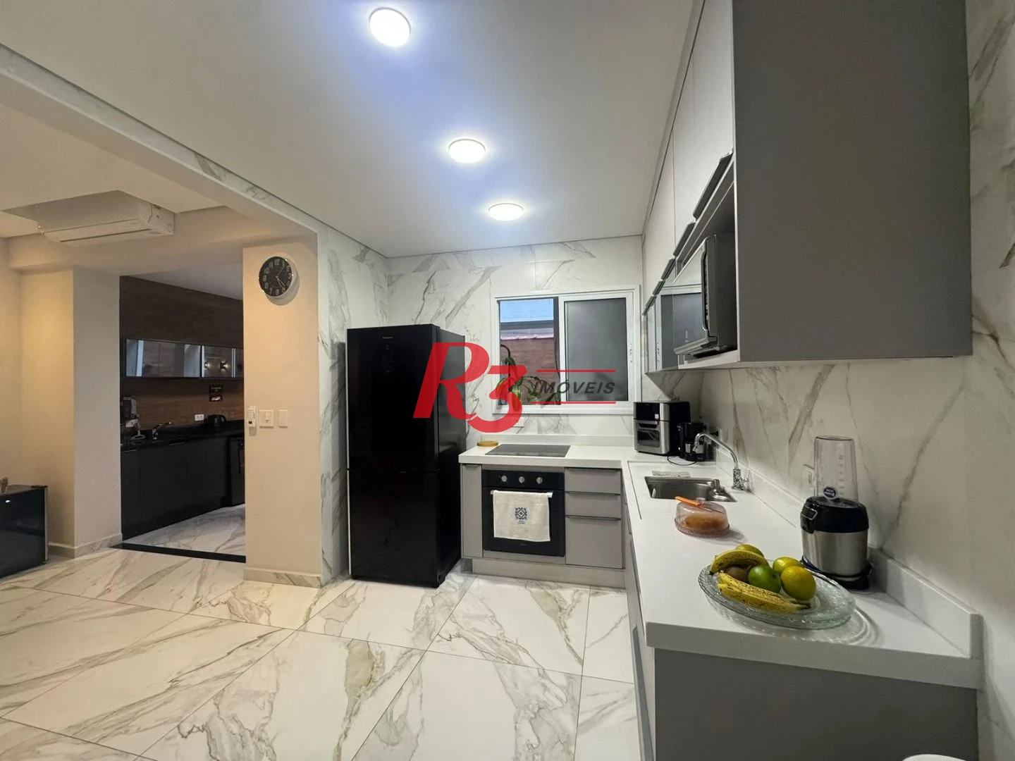 Casa com 3 dormitórios à venda, 190 m² por R$ 2.300.000,00 - Gonzaga - Santos/SP