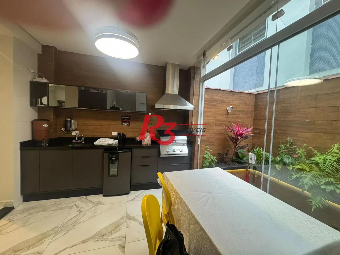 Casa com 3 dormitórios à venda, 190 m² por R$ 2.300.000,00 - Gonzaga - Santos/SP