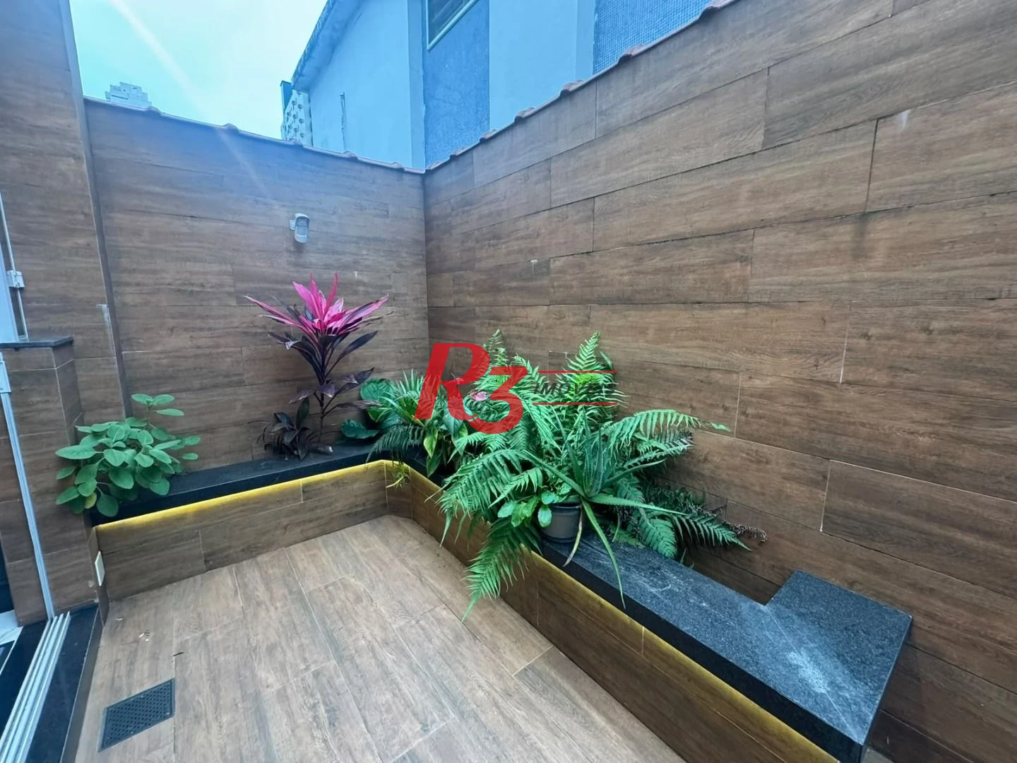 Casa com 3 dormitórios à venda, 190 m² por R$ 2.300.000,00 - Gonzaga - Santos/SP