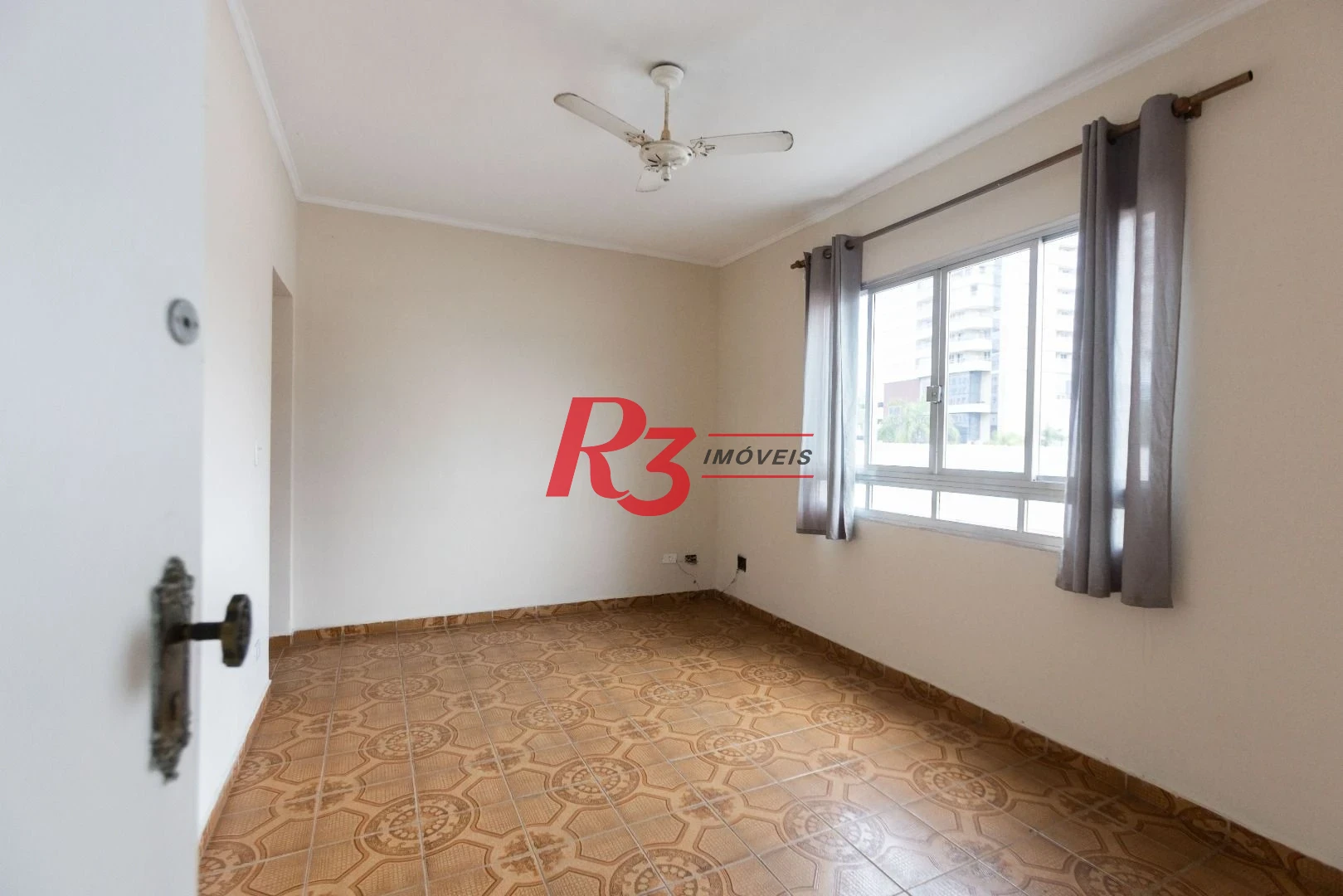 Apartamento com 2 dormitórios à venda, 80 m² por R$ 340.000,00 - Boqueirão - Santos/SP