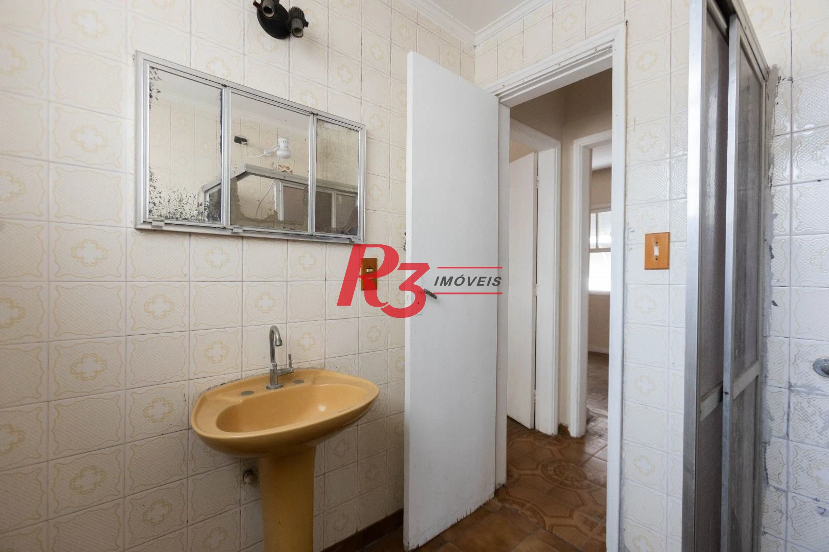 Apartamento com 2 dormitórios à venda, 80 m² por R$ 340.000,00 - Boqueirão - Santos/SP