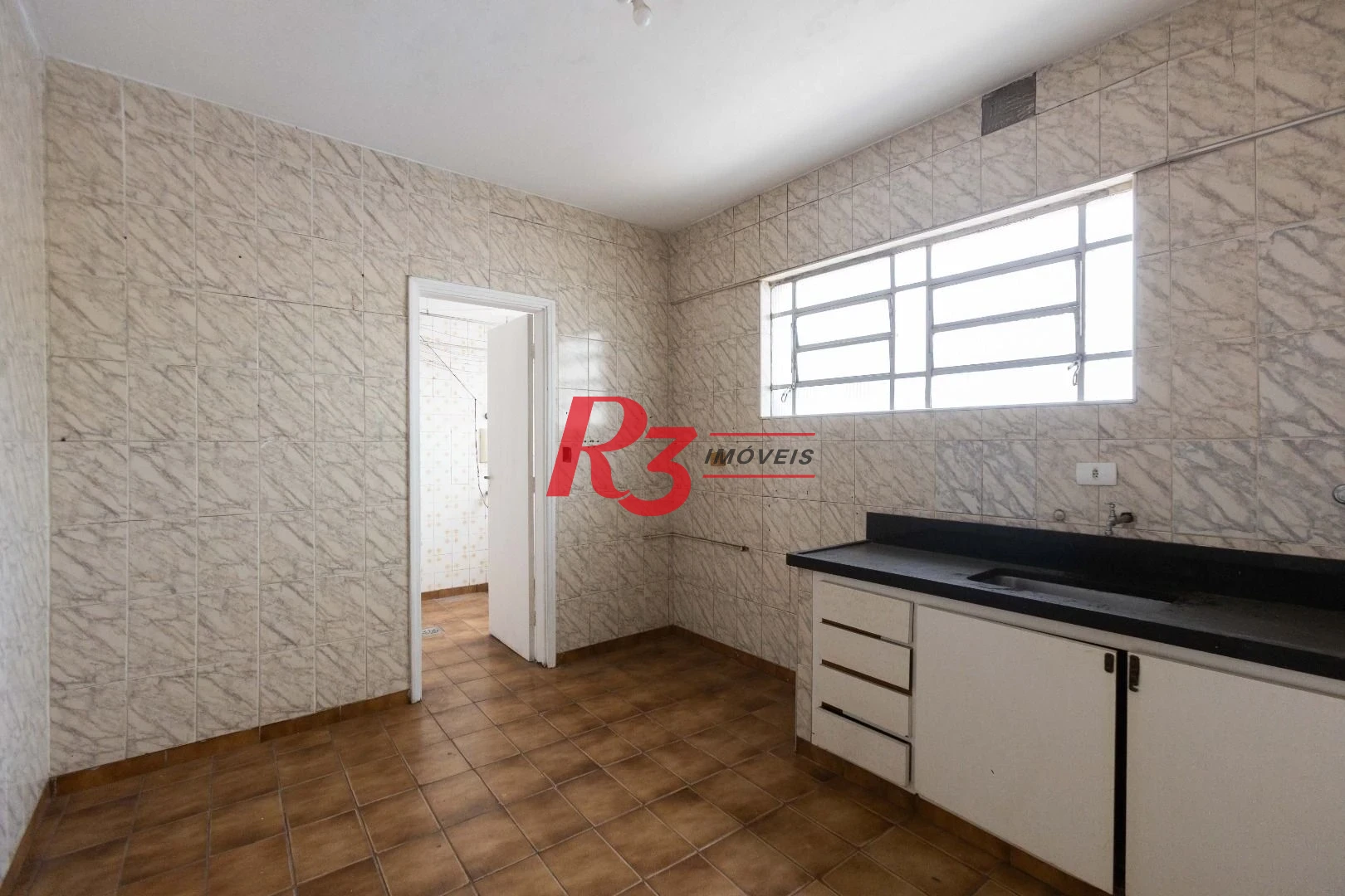 Apartamento com 2 dormitórios à venda, 80 m² por R$ 340.000,00 - Boqueirão - Santos/SP