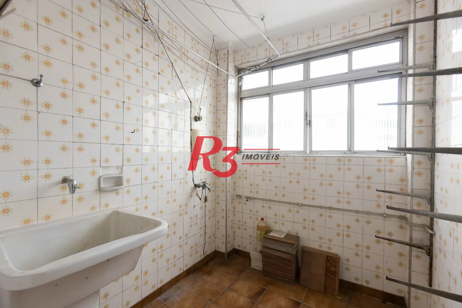Apartamento com 2 dormitórios à venda, 80 m² por R$ 340.000,00 - Boqueirão - Santos/SP