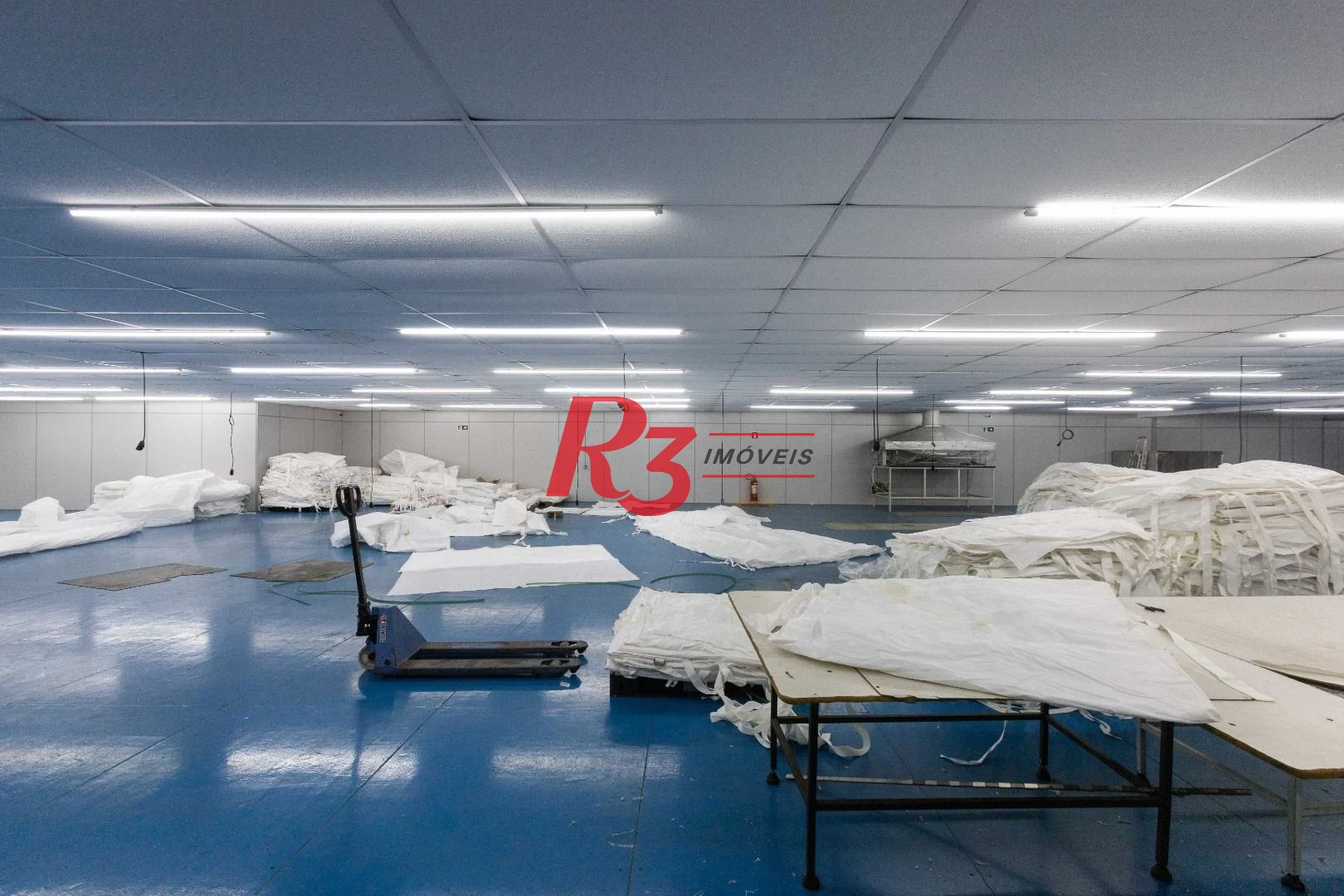 Galpão para alugar, 1000 m² por R$ 40.000,00/mês - Valongo - Santos/SP
