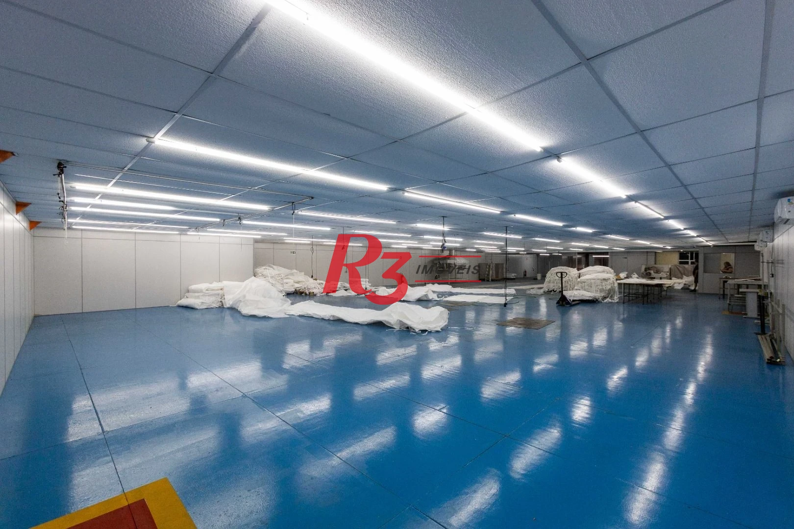 Galpão para alugar, 1000 m² por R$ 40.000,00/mês - Valongo - Santos/SP