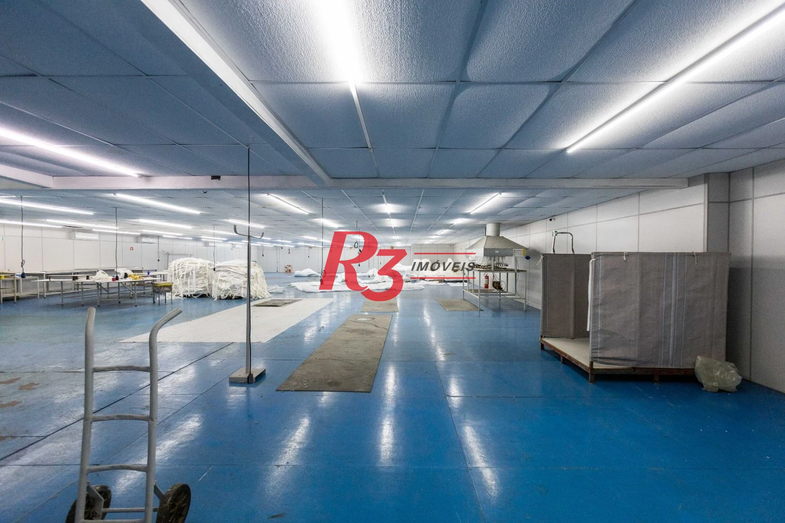Galpão para alugar, 1000 m² por R$ 40.000,00/mês - Valongo - Santos/SP