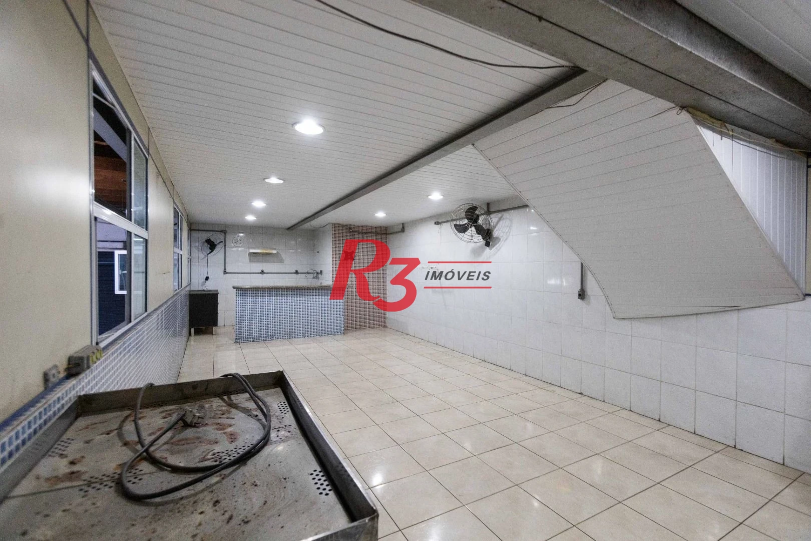 Galpão para alugar, 1000 m² por R$ 40.000,00/mês - Valongo - Santos/SP