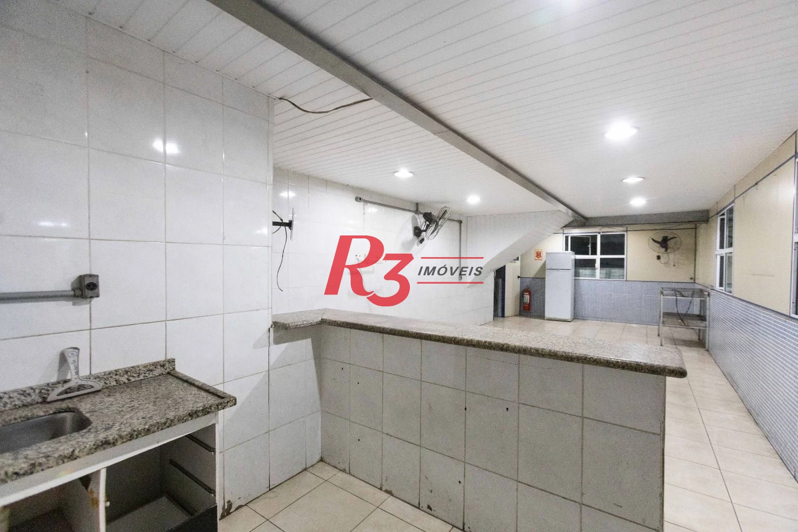 Galpão para alugar, 1000 m² por R$ 40.000,00/mês - Valongo - Santos/SP