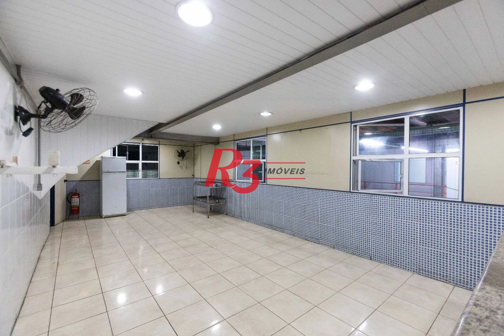 Galpão para alugar, 1000 m² por R$ 40.000,00/mês - Valongo - Santos/SP