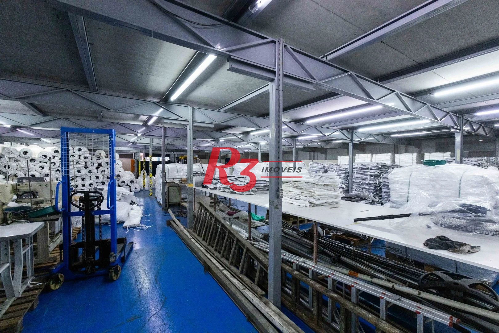 Galpão para alugar, 1000 m² por R$ 40.000,00/mês - Valongo - Santos/SP