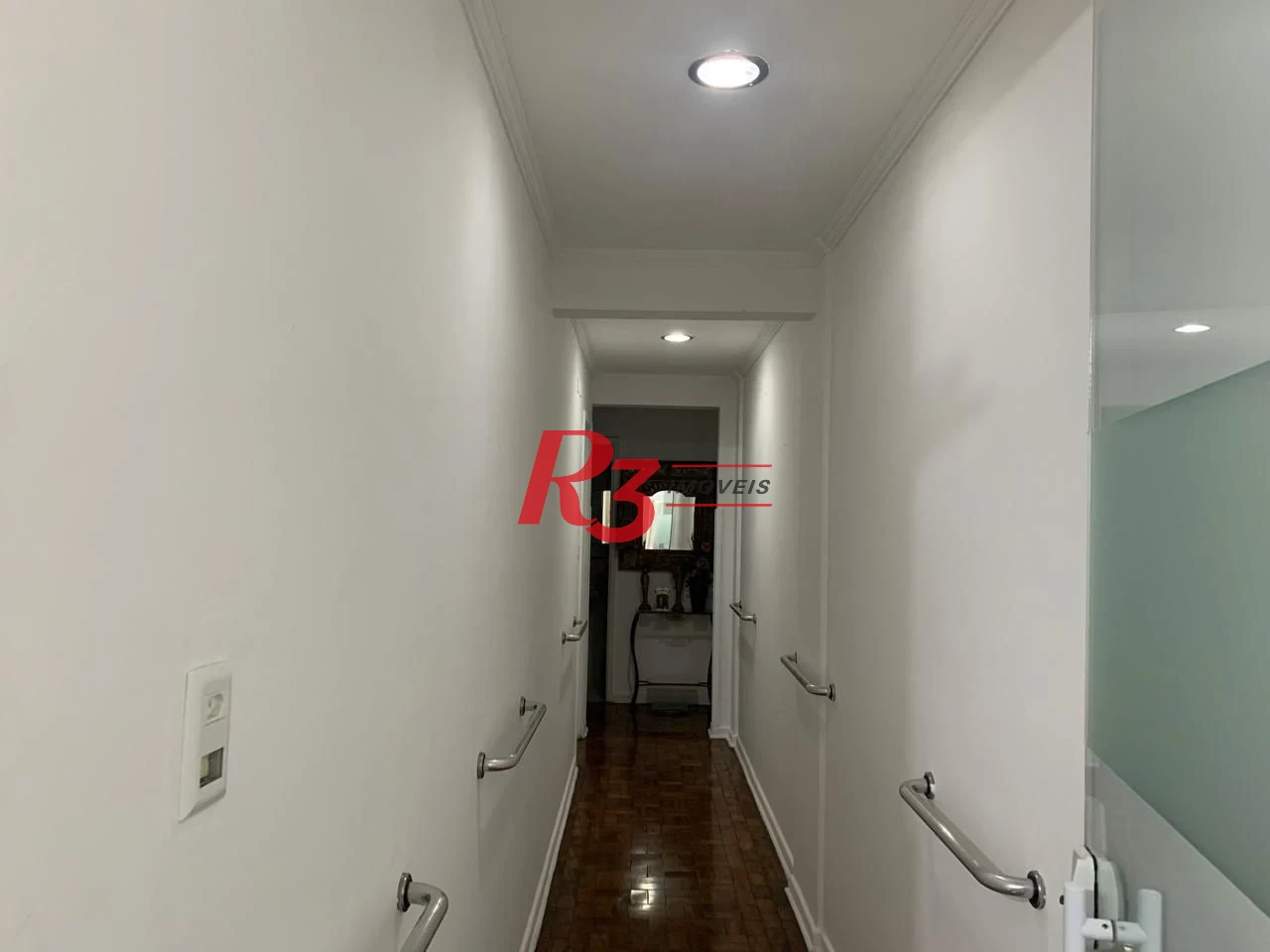 Apartamento com 2 dormitórios à venda, 105 m² por R$ 850.000,00 - Boqueirão - Santos/SP