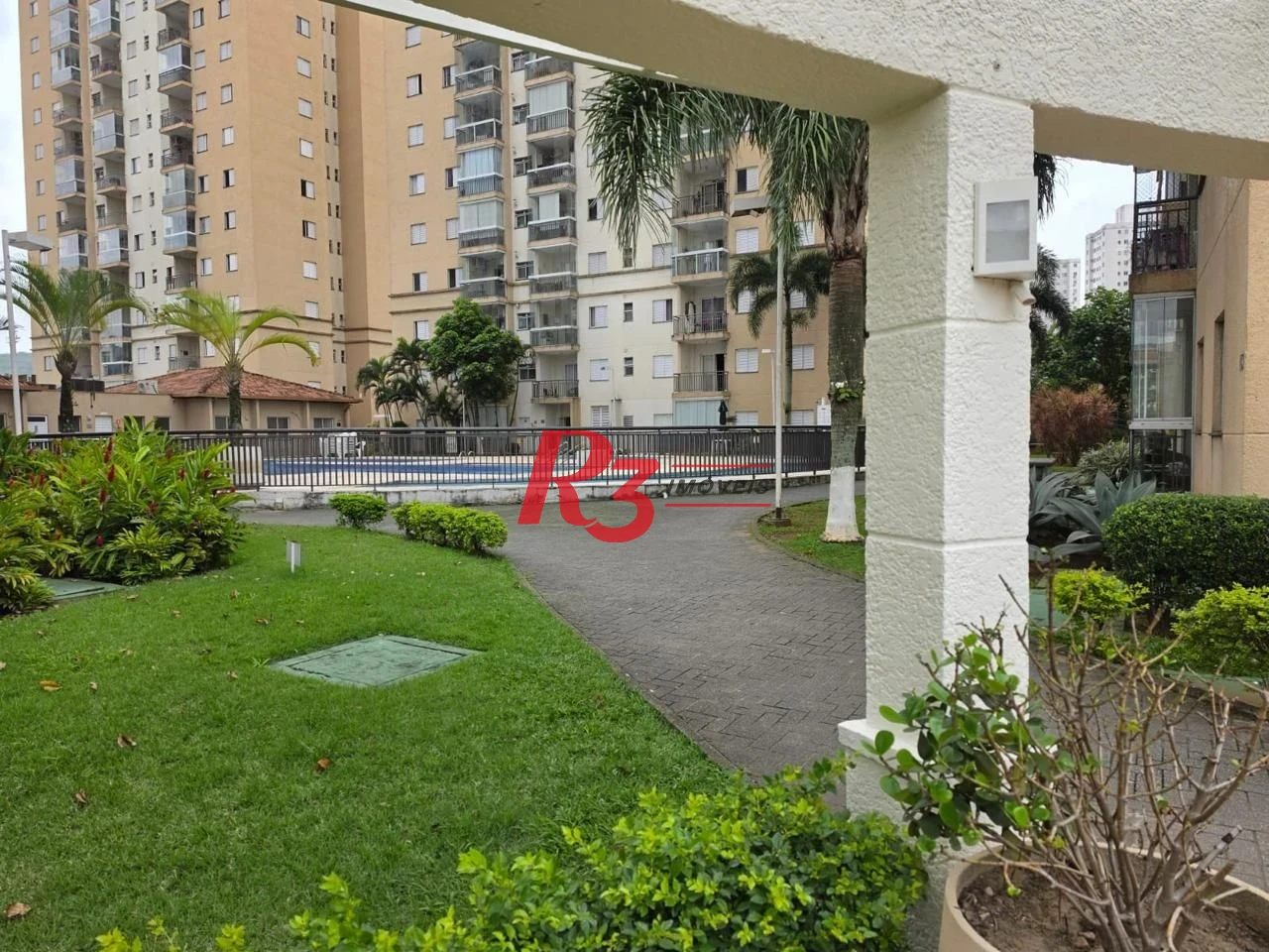 Apartamento com 2 dormitórios à venda, 53 m² por R$ 389.000,00 - Areia Branca - Santos/SP