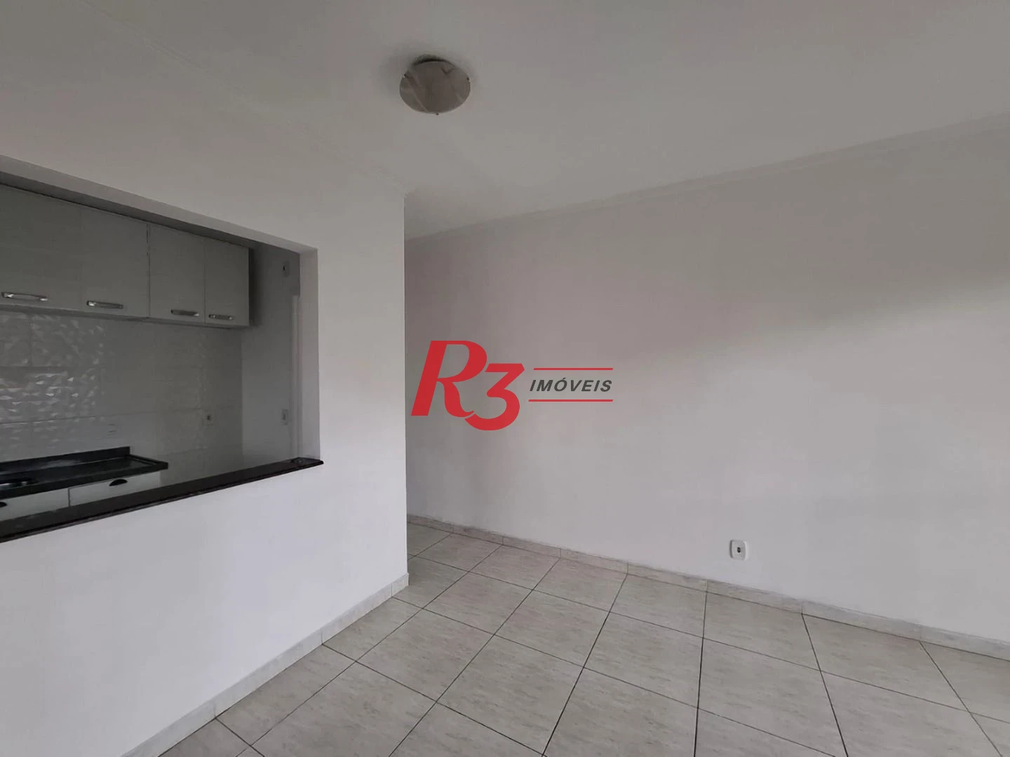 Apartamento com 2 dormitórios à venda, 53 m² por R$ 389.000,00 - Areia Branca - Santos/SP