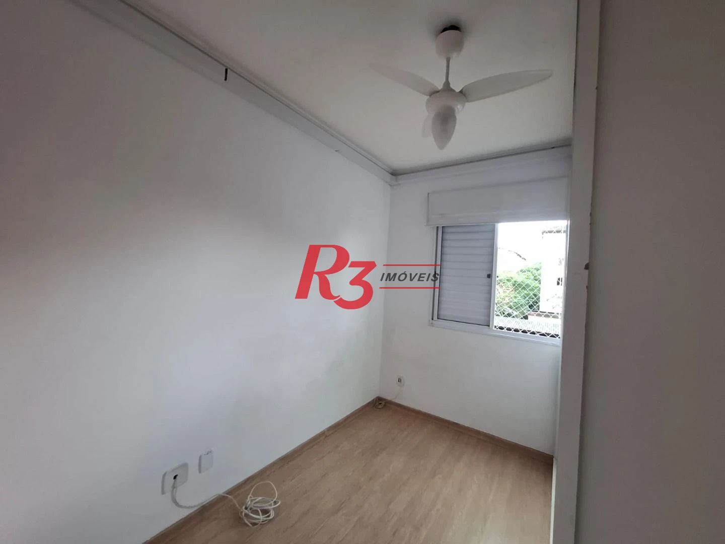 Apartamento com 2 dormitórios à venda, 53 m² por R$ 389.000,00 - Areia Branca - Santos/SP
