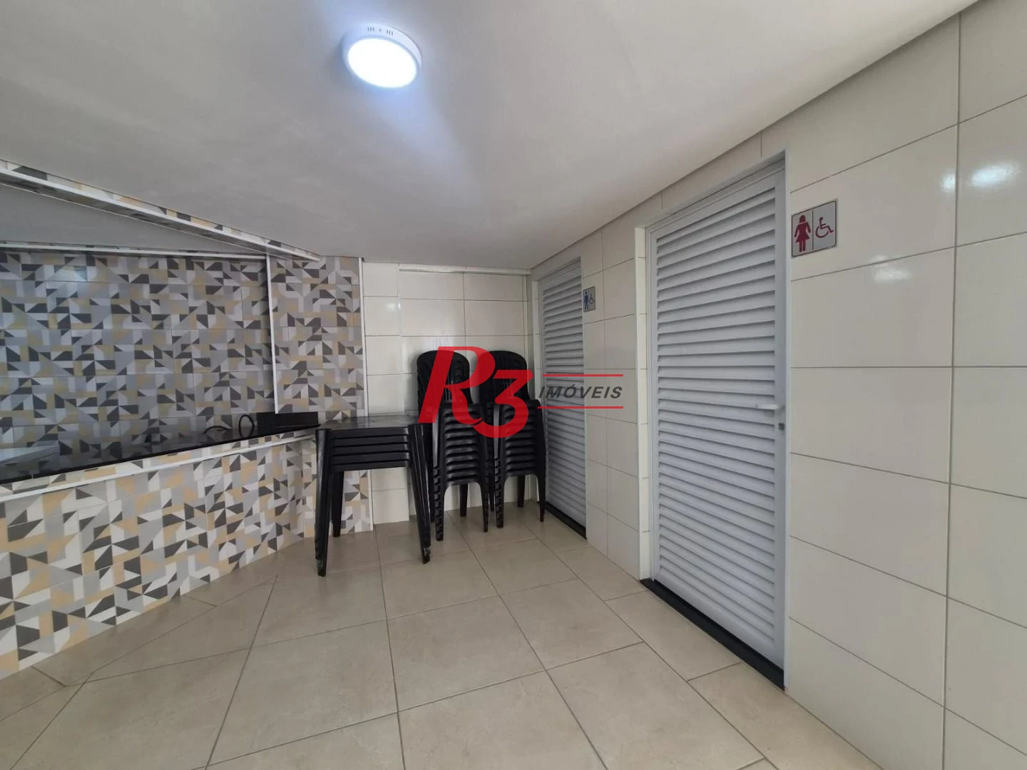 Apartamento com 2 dormitórios à venda, 62 m² por R$ 680.000,00 - Aparecida - Santos/SP
