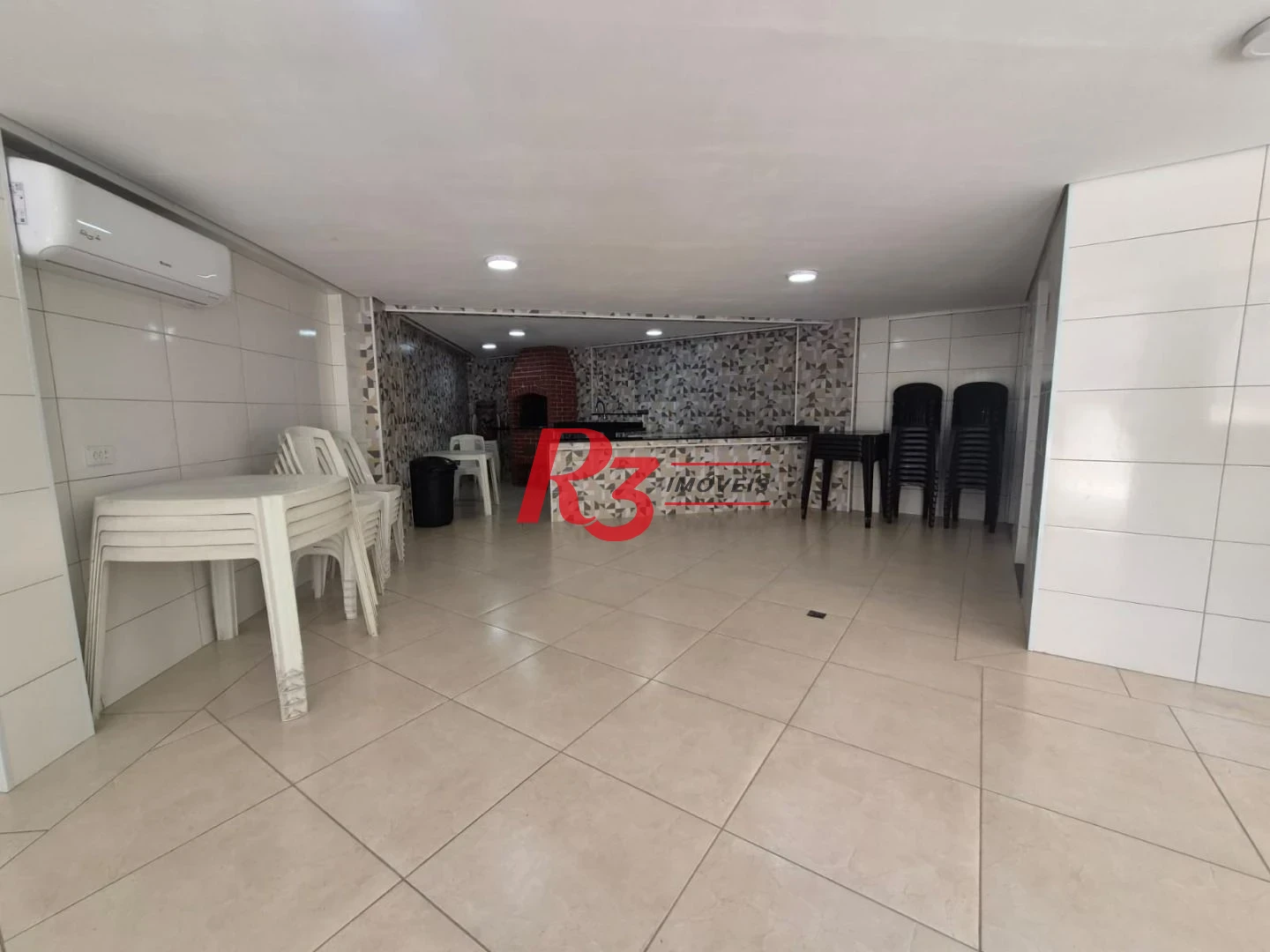 Apartamento com 2 dormitórios à venda, 62 m² por R$ 680.000,00 - Aparecida - Santos/SP
