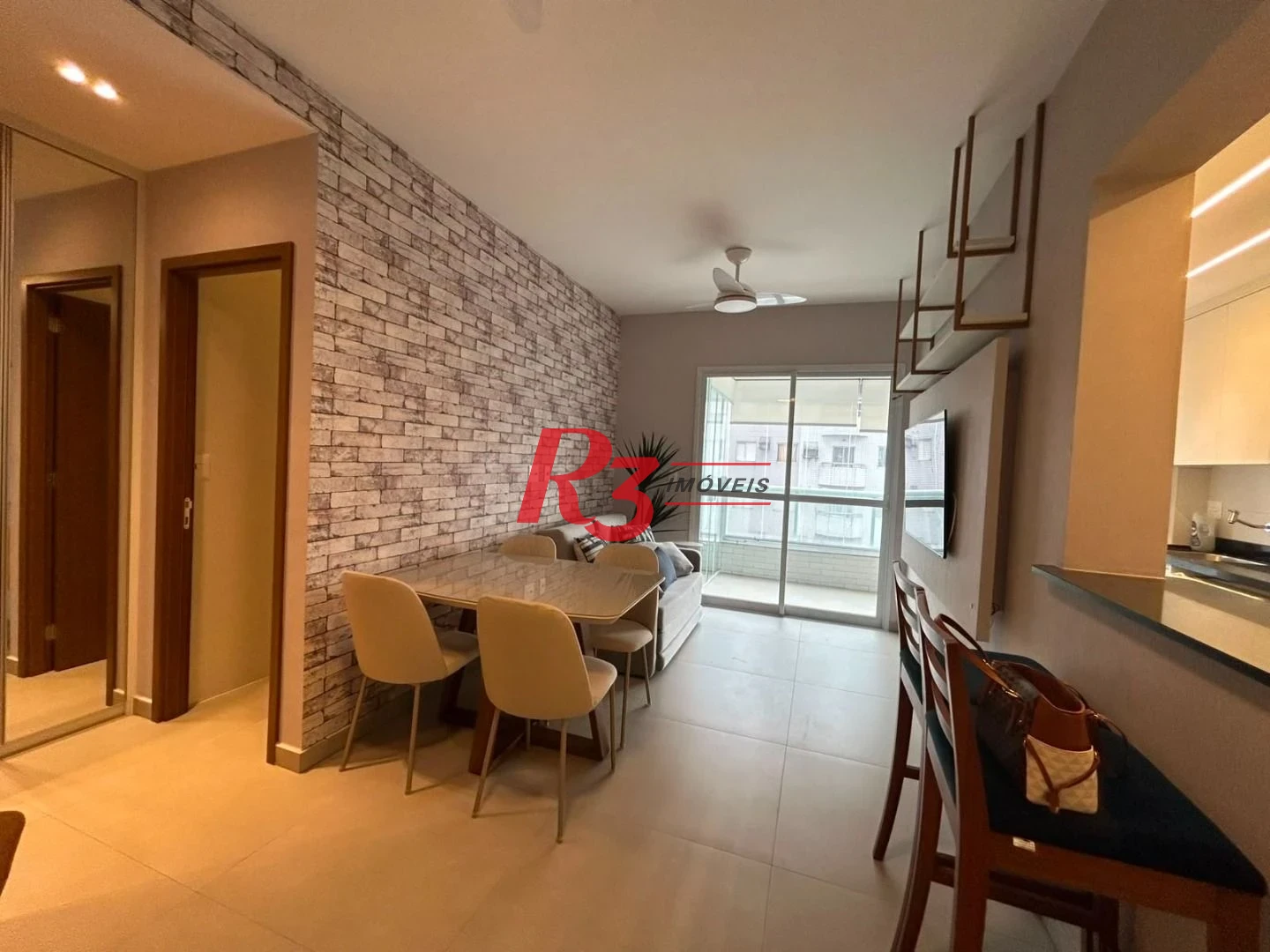 Apartamento com 1 dormitório para alugar, 53 m² por R$ 5.100,02/mês - Boqueirão - Santos/SP