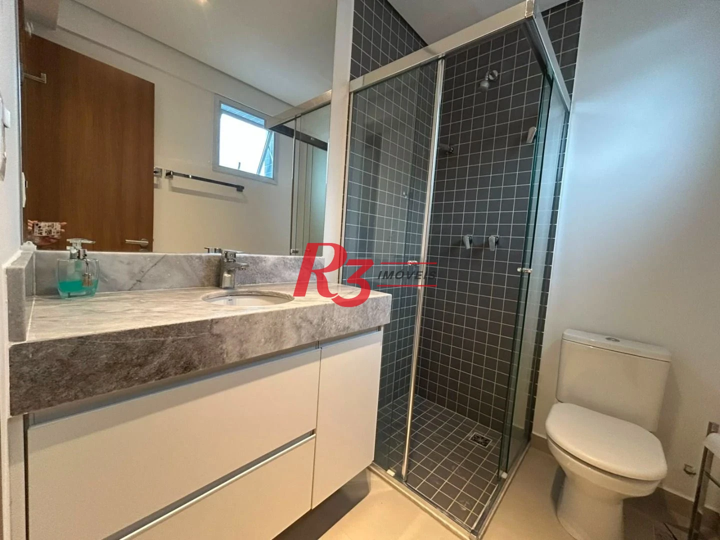 Apartamento com 1 dormitório para alugar, 53 m² por R$ 5.100,02/mês - Boqueirão - Santos/SP