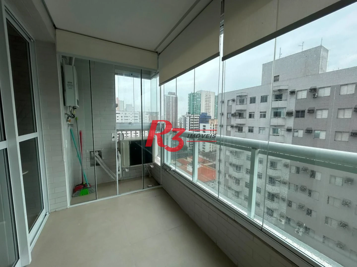 Apartamento com 1 dormitório para alugar, 53 m² por R$ 5.100,02/mês - Boqueirão - Santos/SP