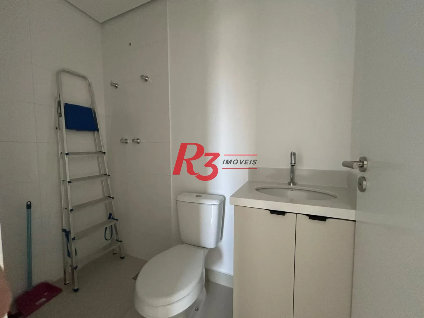 Apartamento com 2 dormitórios à venda, 55 m² por R$ 650.000,00 - Campo Grande - Santos/SP