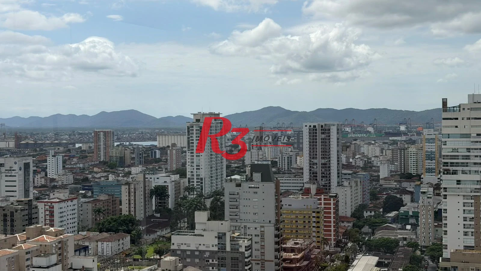 Apartamento com 3 dormitórios à venda, 228 m² por R$ 3.800.000,00 - Gonzaga - Santos/SP