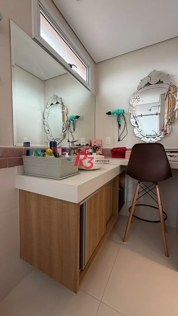 Apartamento com 3 dormitórios à venda, 228 m² por R$ 3.800.000,00 - Gonzaga - Santos/SP