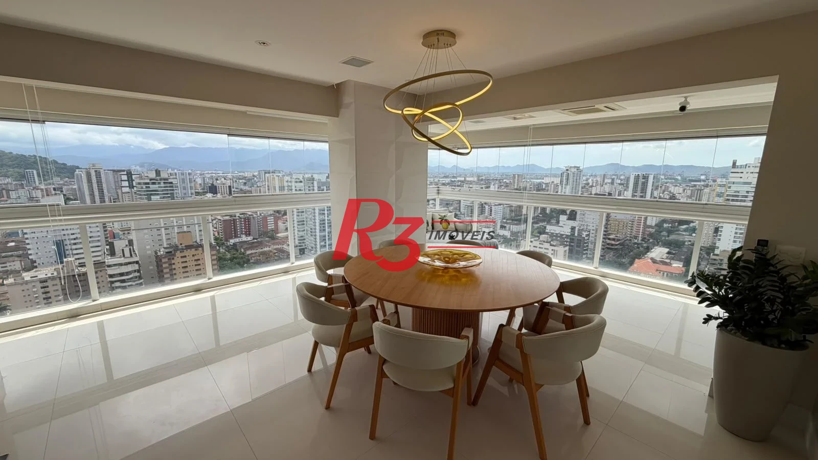 Apartamento com 3 dormitórios à venda, 228 m² por R$ 3.800.000,00 - Gonzaga - Santos/SP